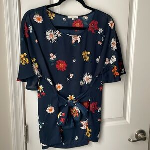 Pleione top in size L